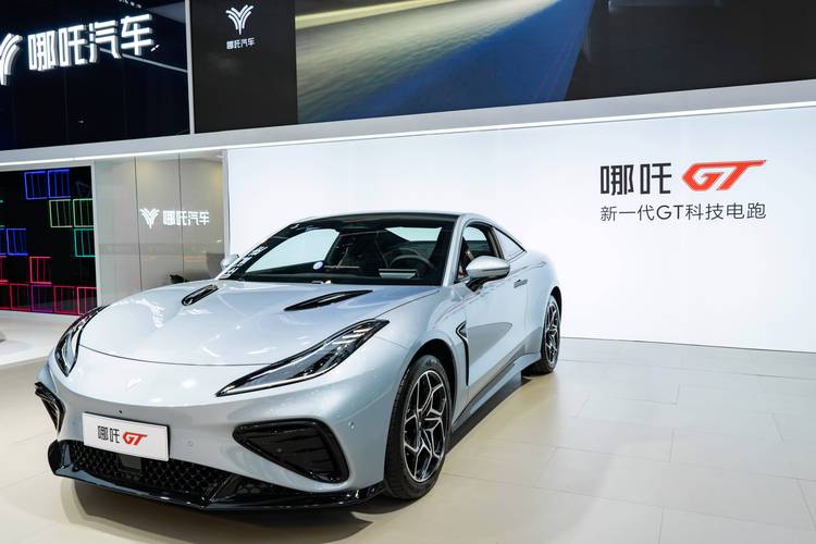 东莞万江区迈洋威企业管理咨询哪吒汽车在智能汽车领域的表现，领途汽车在新能源汽车市场中的影响力